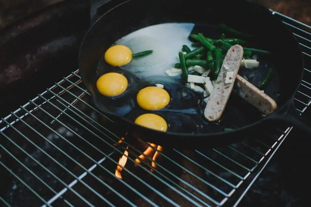 Portable cooking grill