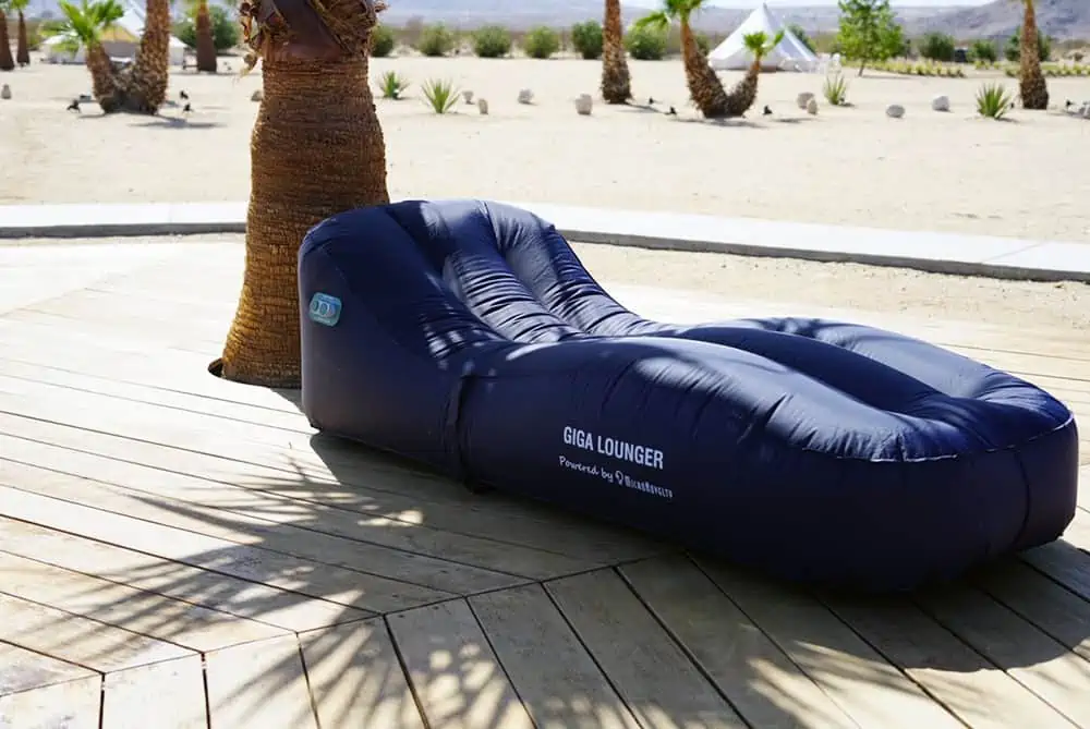 Blue GIGA lounger GS1 - Copyright Rep The Wild